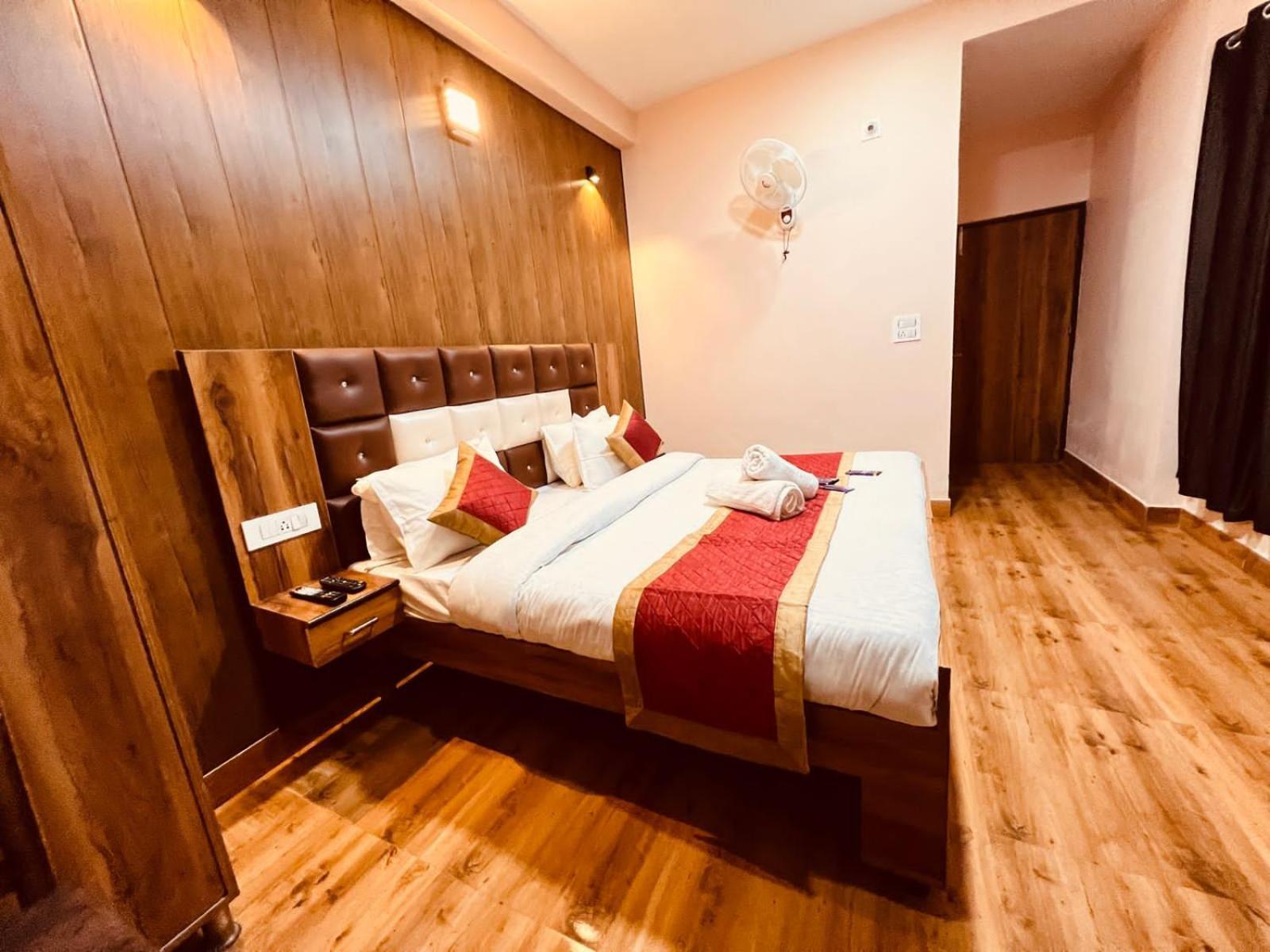 Hotel The Canadian With Jungle View, Near Dalhousie Bus Stand Banikhet 외부 사진