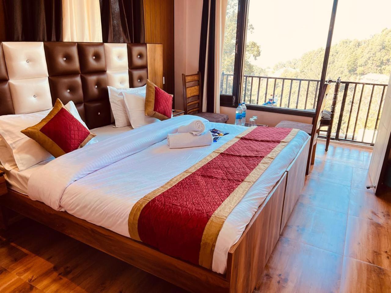 Hotel The Canadian With Jungle View, Near Dalhousie Bus Stand Banikhet 외부 사진